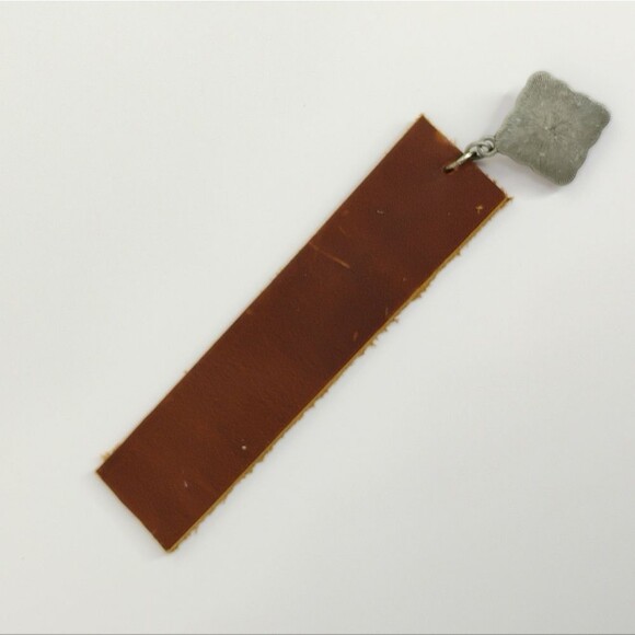 Charm Book Mark - Picture 6 of 11